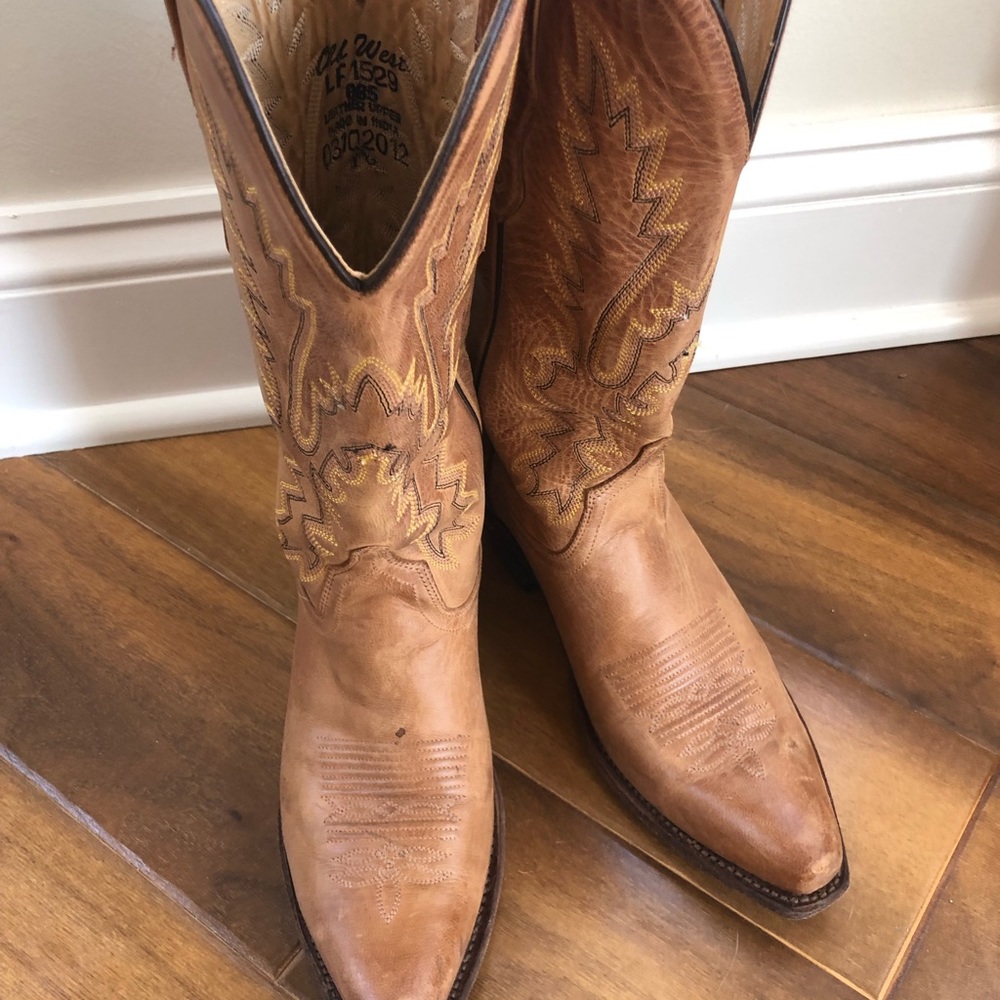 Size Women’s 8 Old West Cowboy Boots